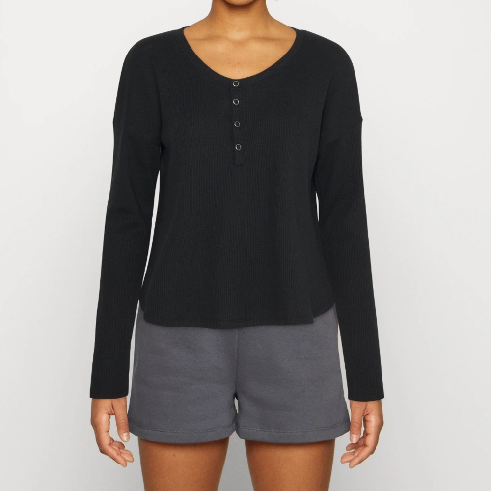 Hollister Black Ribbed Knit Top